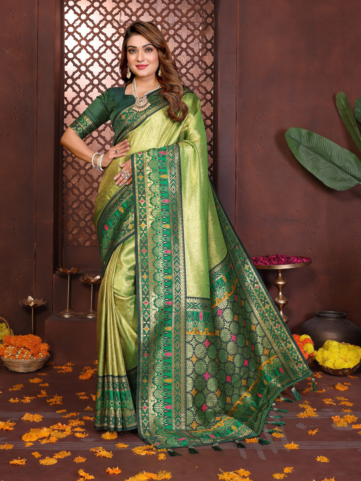 Border Banarasi Tissu