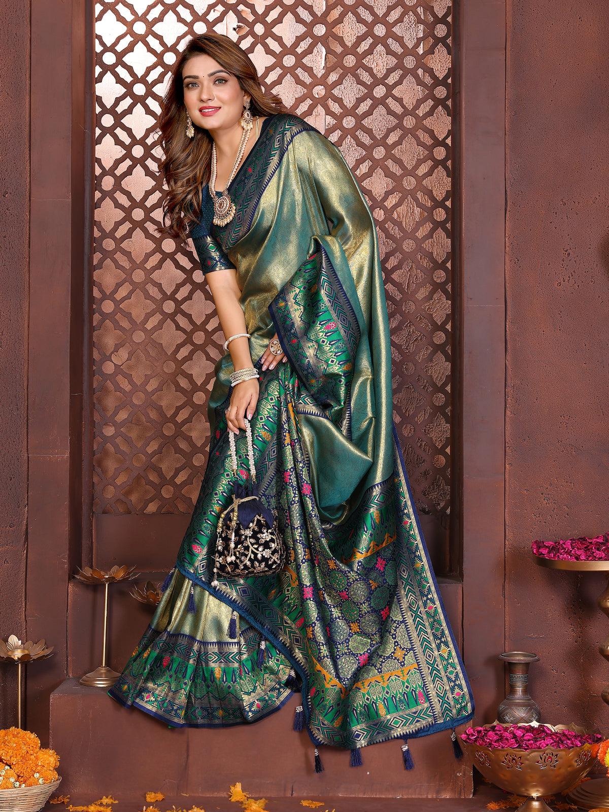 Border Banarasi Tissu