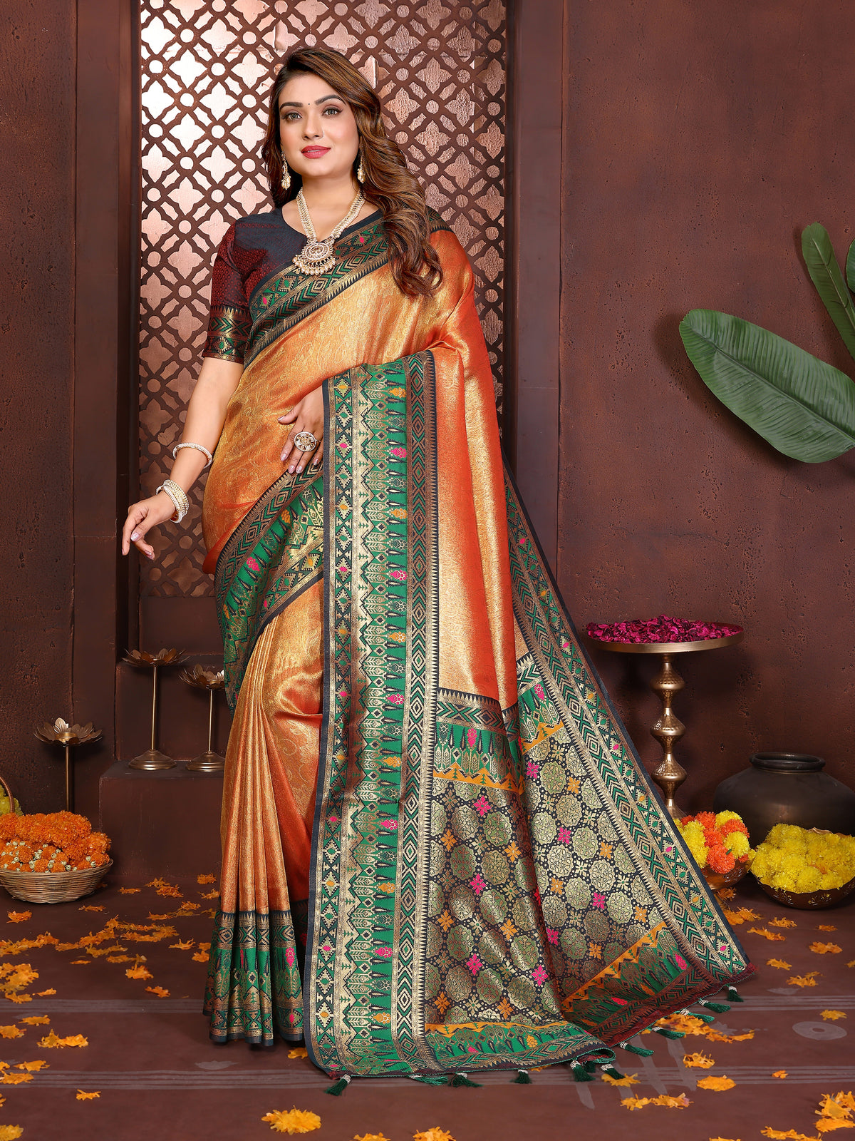 Border Banarasi Tissu
