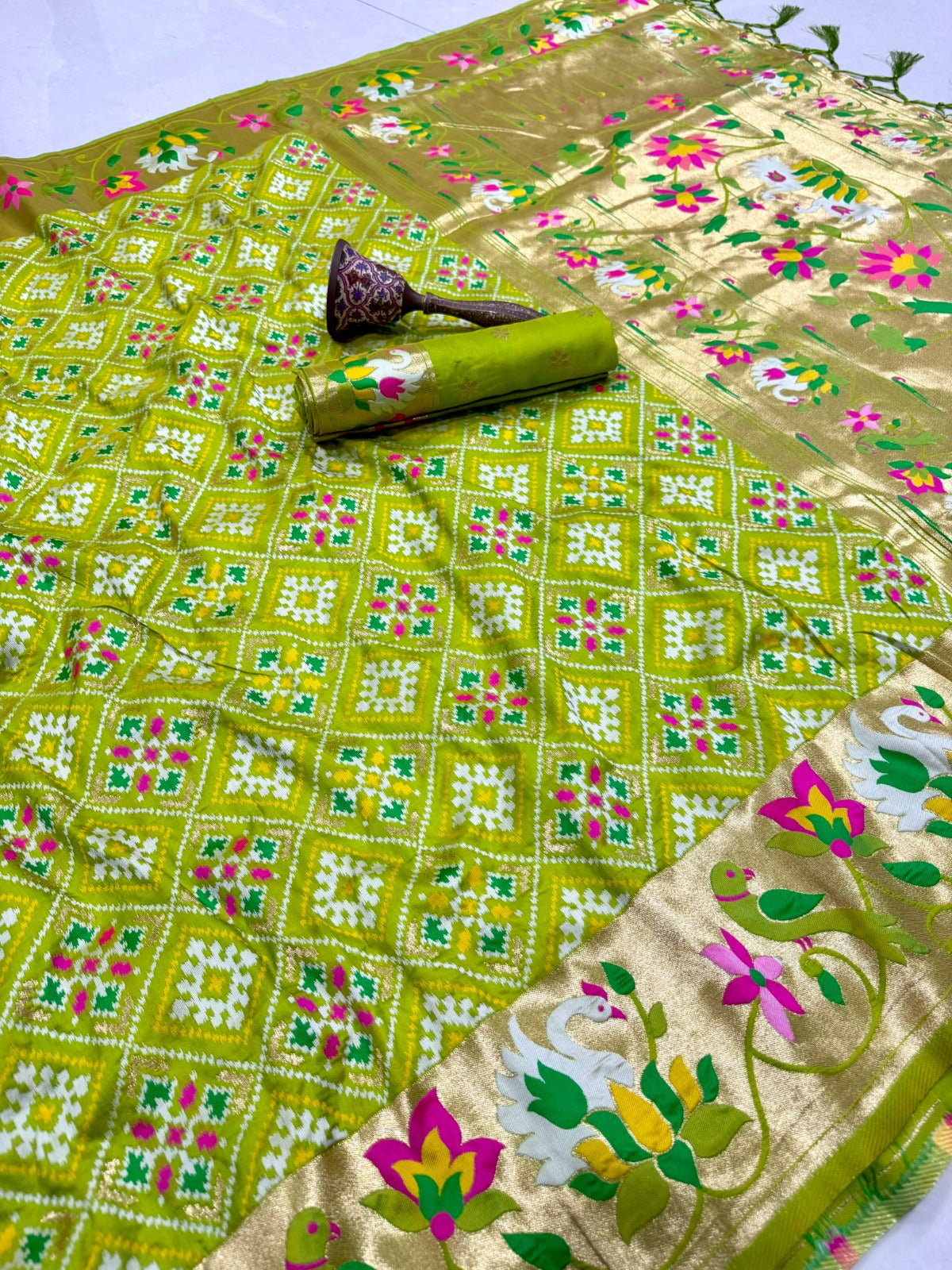 Paithani Patola Border
