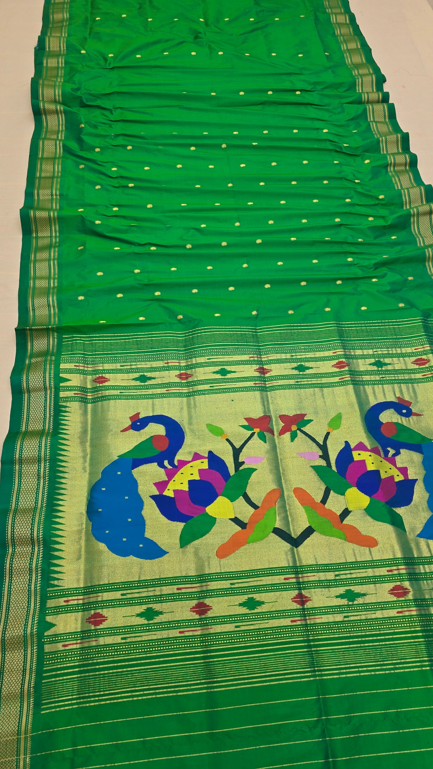 Lotus Pallu