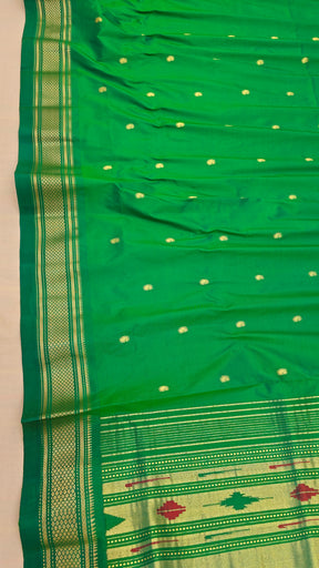 Lotus Pallu